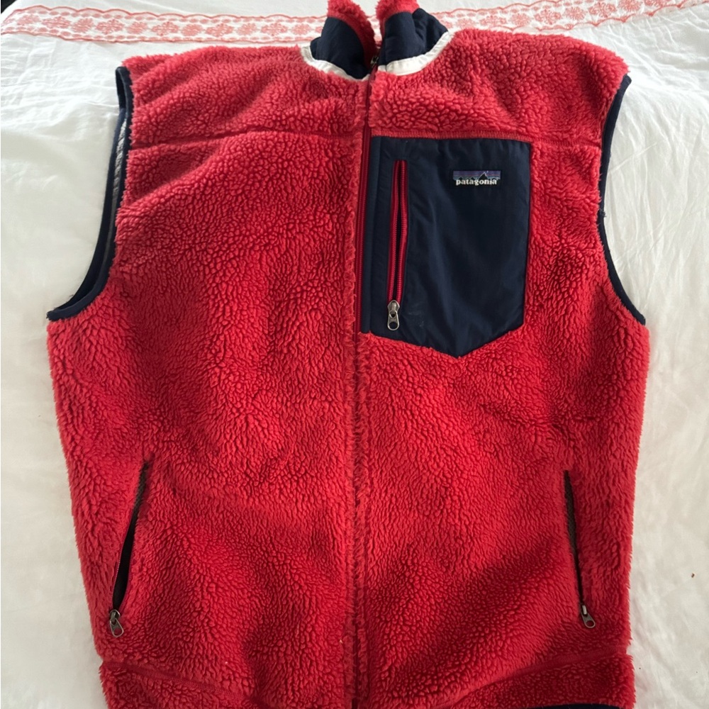Classic vest, smoke free home, barely worn